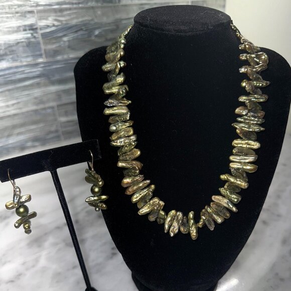 Green Fresh Water Pearl Necklace and Earring Set - Picture 9 of 12